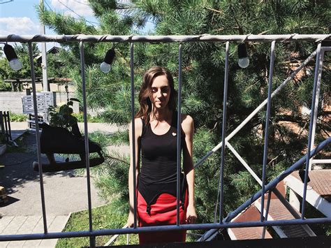 Нижнее бельё в качестве верхней одежды. День 2: Топ с держателями для ...