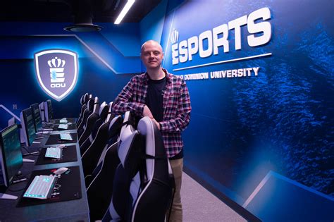 Youth Summer Camp Offered at the Monarch Esports Arena | Old Dominion