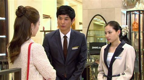 HOT 오로라 공주 회 겉모습만 보고 무시한 점원들에게 복수하는 오로라 YouTube