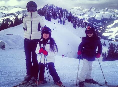 Photo qui se cache derrière ce masque de ski Public