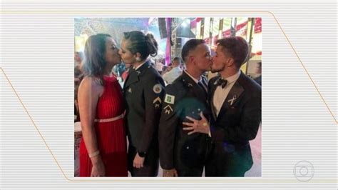 Beijo Gay Em Formatura De Pms Causa Pol Mica No Df Minist Rio P Blico Investiga Homofobia