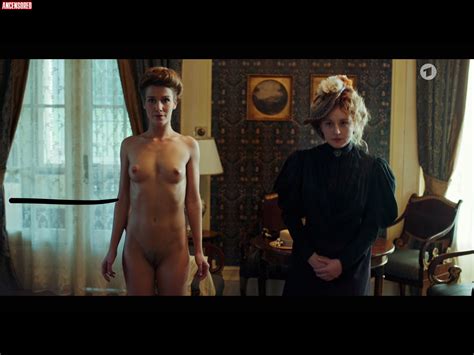 Naked European Unknowns In Oktoberfest Beer Blood