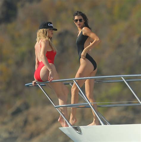 Khloe Hardashian Kendall Jenner 8 Hot Celebs Home