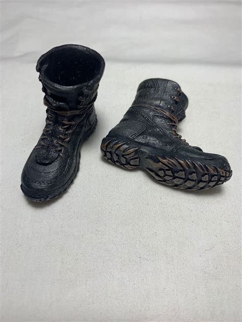 Hot Toys Terminator Salvation John Conner Black Boots Set Ebay Australia