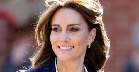 Kensington Palace Releases First Official Picture Of Kate Middleton