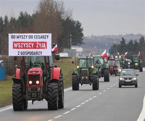 Rolnicy nie ustają w protestach GDDKiA ostrzega Poważne utrudnienia