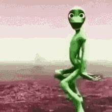 Dancing Green Alien GIFs | Tenor