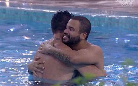 Arthur Ignora Carla No Bbb21 Ameaça Beijão Em Projota E Fãs Comentam