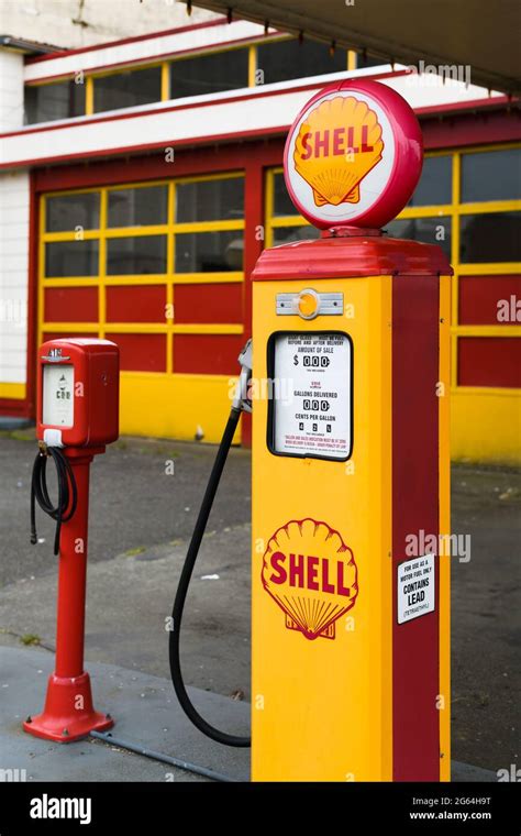 Shell Gas Station Usa Hi Res Stock Photography And Images Alamy