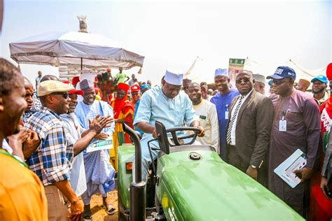 Niger State Government Boosts Agriculture With Distribution Of Farm