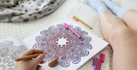 Mindful Coloring: 7 Best Blissful Mindful Coloring Books to Alleviate ...