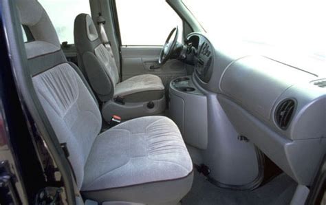 1999 Ford Econoline Cargo Pictures - 7 Photos | Edmunds