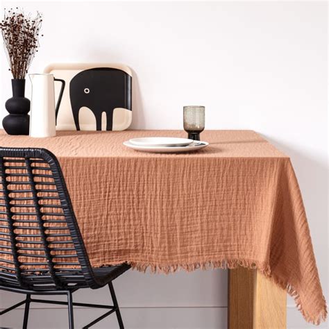 Nappe en gaze de coton marron à franges 140x250 SAPARI Maisons du Monde