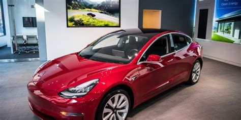 Teslas Model 3 Loses Coveted Consumer Reports Recommendation Ars