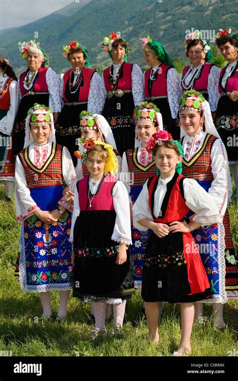 Bulgarian folklore group hi-res stock photography and images - Alamy