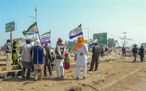 Farmers Protest Delhis Singhu Tikri Borders To Be Partially Reopened