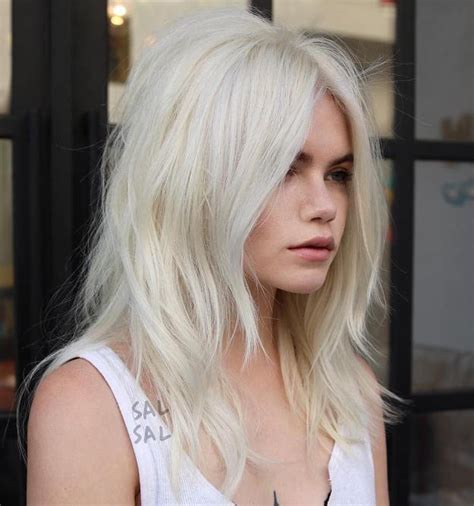 Styles With Medium Blonde Hair For Major Inspiration