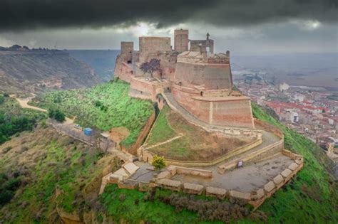 El Castillo de Monzón Huesca 1 2 Fueradeserie viajes EXPANSION