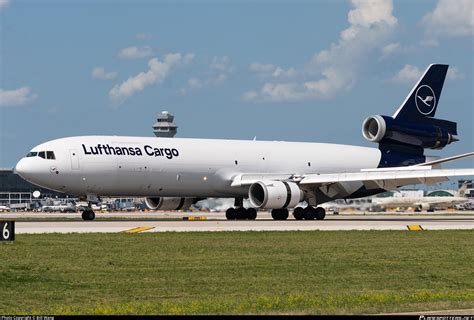 D-ALCC Lufthansa Cargo McDonnell Douglas MD-11F Photo by Bill Wang | ID ...