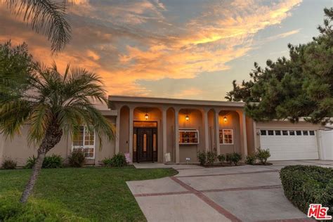 Chatsworth, CA Real Estate - Chatsworth Homes for Sale | realtor.com®