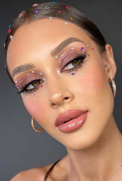 Glamour Gleam 27 Festive Season Makeup Inspiration Nude Lips Soft Smokey Eyes