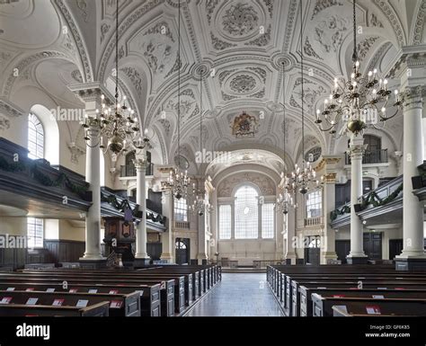 St Martin In The Fields nave to east; by James Gibbs 1720-26 Stock Photo - Alamy