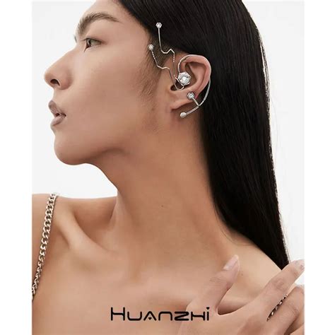 Cyberpunk Gothic Trend Alien Curve Zircon Metal Ear Hook For Women