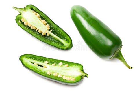 Pimentos De Jalapeno Fatiados Isolados Em Fundo Branco Pimenta Verde