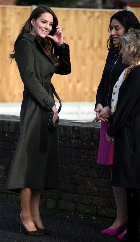 Najkraj Ie Aty Kate Middleton Za Rok Takto Sa Oblieka Prav