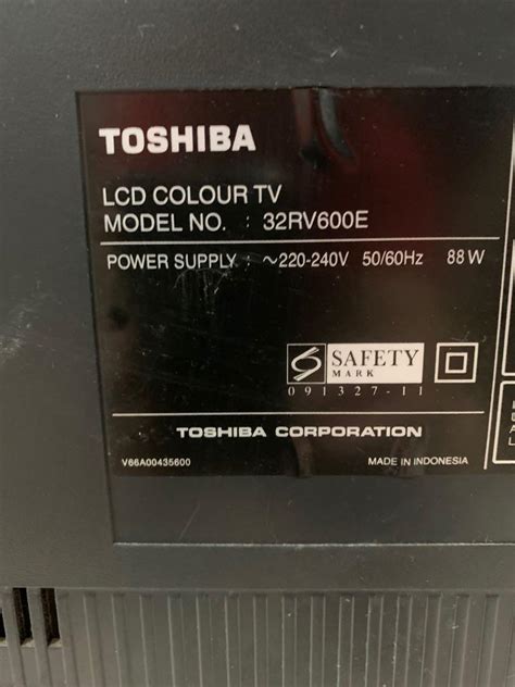 Toshiba Regza 32 Inch Lcd Tv TV Home Appliances TV Entertainment