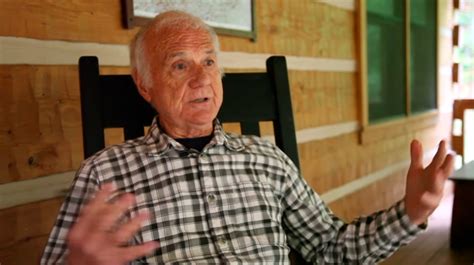 Aos Anos Padre Deixa Igreja E Se Torna Astro De Porn Gay Noticias