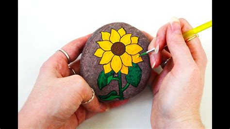 Sunflower Painted Rock | Step-by-Step Tutorial | Sunflower painting ...