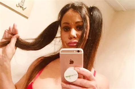 Lisa Appleton Launches PORN Career And Almost Flashes Hoo Haa Whilst Doing The Splits Irish