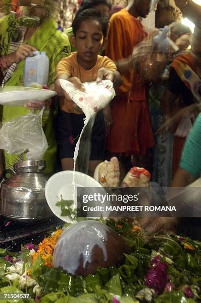 31 Neelkanth Mahadev Temple Stock Photos High Res Pictures And Images