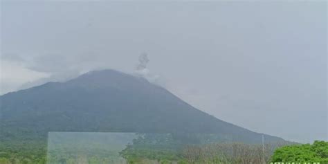 Hari Ini Gunung Ile Lewotolok Masih Alami Erupsi Ekorantt