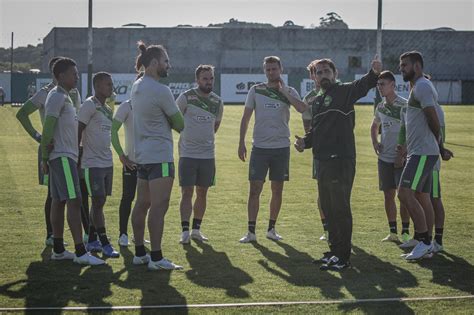 Com Possível Retorno De Waguininho Coritiba Se Prepara Para O Duelo