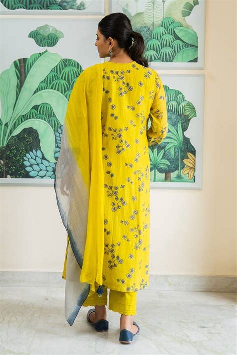 Buy Vaayu Yellow Muslin Cotton Honeysuckle Floral Print Kurta Set