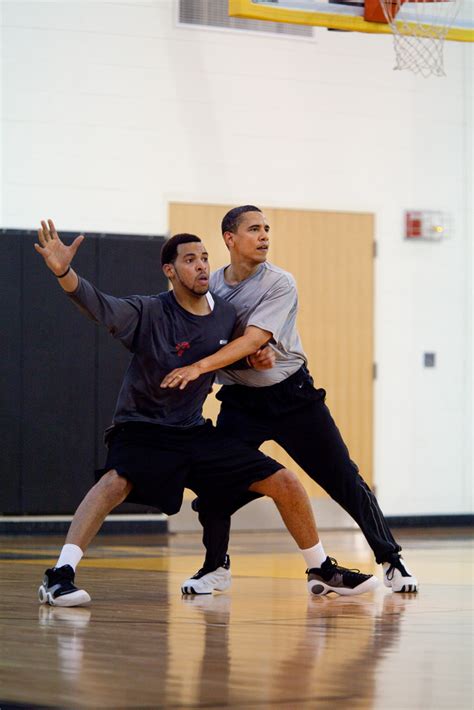 Barack Obama Loves Basketball | Public Intelligence