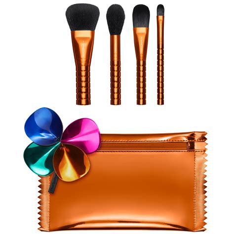 MAC Cosmetics Brush Kit Face Focus | Bangerhead.fi