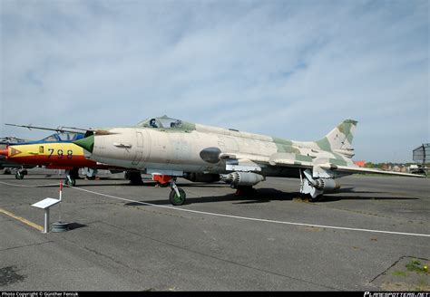 98+61 German Air Force Sukhoi Su-20 Fitter C Photo by Günther Feniuk | ID 276833 | Planespotters.net