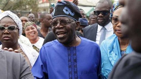 Bola Ahmed Tinubu Du Nigeria Lu Pr Sident En Exercice De La Cedeao Faso