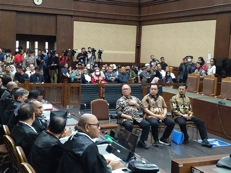 Eks Mentan SYL Jalani Sidang Perdana Kasus Pemerasan Rp44 54 Miliar