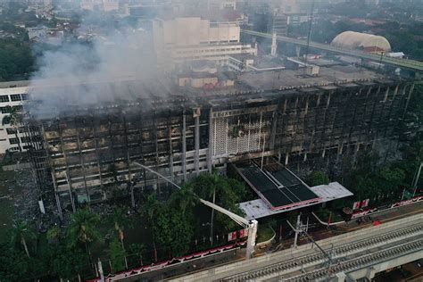 Kondisi Bagian Dalam Gedung Kejaksaan Agung Setelah Kebakaran Abu