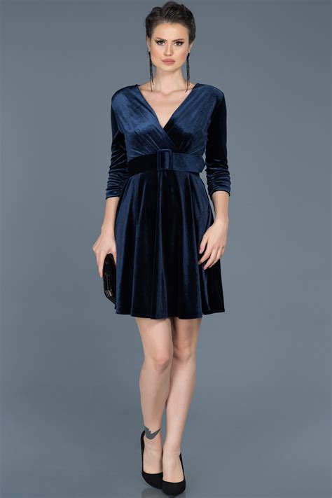 Robe De Soir E Courte En Velours Noir Abk Abiyefon