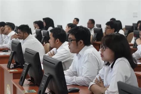 Menteri Panrb Pastikan Pemerintah Tetap Rekrut Fresh Graduate Untuk