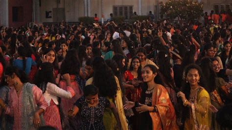 Bathukamma Celebration Fest Anuraguniversi Telangana Dance