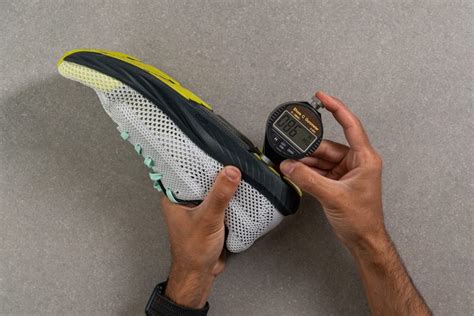 Cut in half: Altra Escalante Racer 2 Review (2024) | RunRepeat