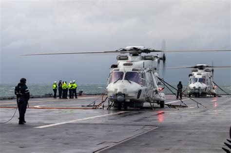 Marineschepen On Twitter Zr Ms Karel Doorman Oefende Voor Het