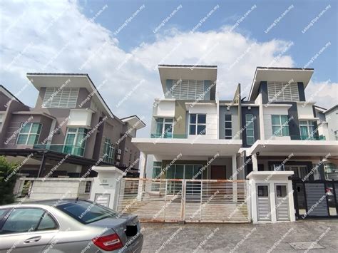 Auction Stratified Storey Semi Detached House In Taman Greenhill