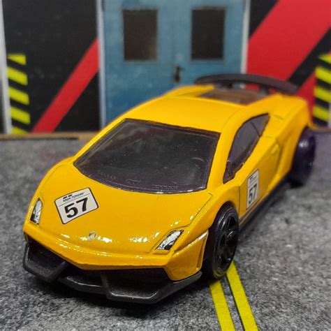 Hot Wheels Gallardo Lp Superleggera